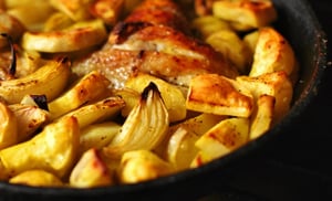 תבשיל עוף ותפוחי אדמה בצ'ילי