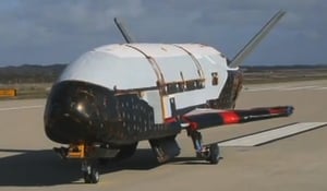 החללית האמריקנית המסתורית "X-37B"