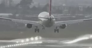 וידאו ויראלי: נחיתת מטוס מפחידה במיוחד