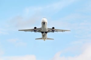 קנדה: מטוס פגע בכבל חשמל; נוסעים נפצעו