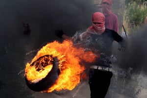 סוכל פיגוע: פלסטינים הניחו בלון גז בתוך צמיג בוער  בכיש 443