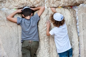 ההיסטוריה חוזרת / הרב עמיהוד סלומון