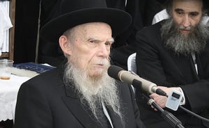 ראש ישיבת פוניבז' הגאון רבי גרשון אדלשטיין