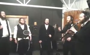 כך חיליק פרנק ו'מלכות' התכוננו לפורים • צפו