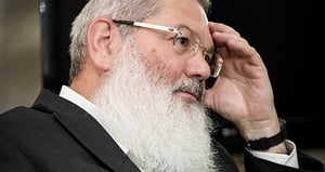 אלי בן דהן מספר: כך בוגי יעלון השפיל אותי