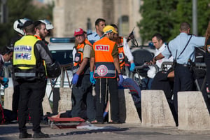 הטיפול במחבל בזירת הפיגוע. וידאו ותמונות