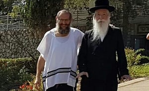 אהרונוב, עם הרב גרוסמן