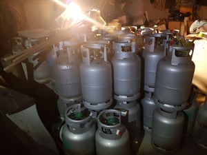 שוב: עשרות בלוני גז פיראטיים נתפסו בבני ברק