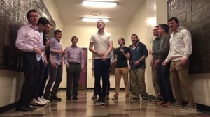 שרים במסדרון: y-studs מבצעים 'עת רקוד'