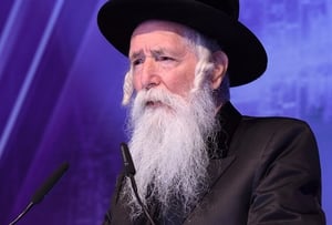 קריאה: "להקים תנועה נגדית לארגון 'הלל'"