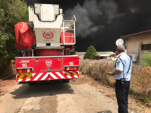 שריפת  ענק במחסן מזרונים במושב ביצרון