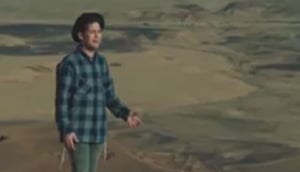 "חופה לבנה": מאיר גרין בשיר חדש. האזינו