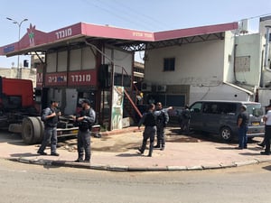 המשטרה סגרה תחנת דלק פיראטית בעראבה  • תיעוד
