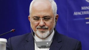 שר החוץ האיראני מאיים