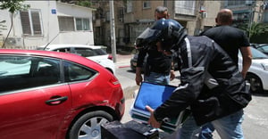 שוטרים פשטו על מכינת 'בני ציון' בתל אביב