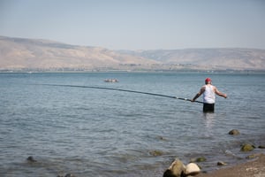 דייג בכינרת