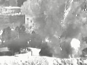 צפו: חיל האוויר תוקף מפקדת גדוד חמאס בעזה