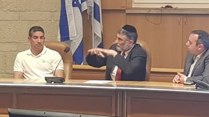 חברי הפרלמנט מארגנטינה נעזרו בחבר המועצה חיים כהן