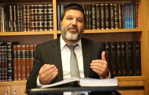 הכנה מיו"ט ראשון ליו"ט שני • צפו בהלכה יומית
