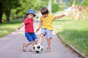 לא תאמינו: מומחים ממליצים לתת לילדים לשחק ללא השגחה