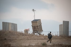 "כיפת הברזל" בשדרות לצד "כיפת ברזל" רוחנית