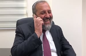 דרעי מאושר: צפו בשיחת הטלפון לידידו משה ליאון