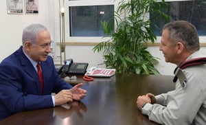 ראש הממשלה והרמטכ"ל אביב כוכבי נפגשו • צפו