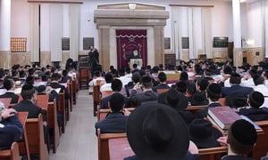 היכל ישיבת 'קול תורה'. ארכיון
