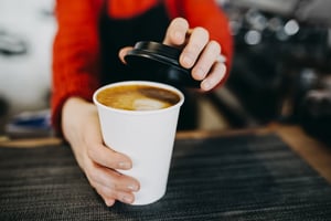 איך קפה משפיע על חילוף החומרים שלכם