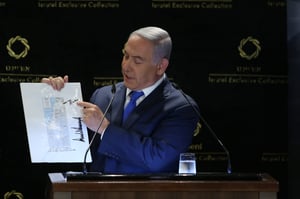 נתניהו, עם גרף המנדטים היורד של ליברמן