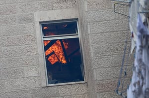 האש בבניין