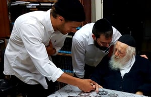אסף גורן התברך ממרן הגר"ח והודיע: "מתכוין להתחזק"