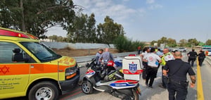 שני צעירים רכבו על אופנוע ונהרגו מפגיעת משאית