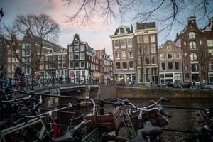 טיול לאמסטרדם דרך עדשת המצלמה • צפו