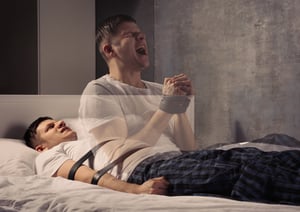 "שיתוק שינה": מהו וכיצד עליכם לטפל בו?