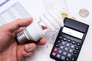 4 דרכים שיעזרו לכם להקטין את חשבון החשמל
