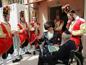 פורים - בחצר הקודש 'שאץ ויז'ניץ' שבחיפה