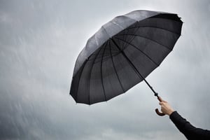 ויקהל-פקודי: למה אסור ללכת עם מטריה בשבת