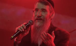 התפללו יחד עם אברהם פריד: "אבינו מלכנו"