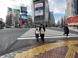 בשממה: 'חב"ד - יפן' יצאו לחלק מצות • צפו