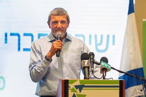 נתניהו נכנע: השר רפי פרץ ייכנס לקואליציה כשר ירושלים