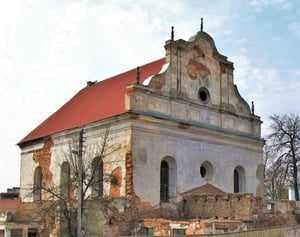 בית הכנסת העתיק בסלונים מוצע למכירה פומבית