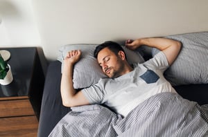הפוך על הפּוך: השיטה המפתיעה שעוזרת להירדם בלילה