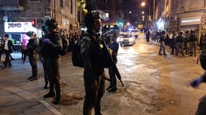 שוטרים בשכונת גאולה בירושלים