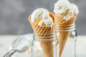 עם איזו תוספת שבא לכם: גלידה מ-3 מרכיבים, ללא מכונה