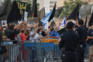 עימותים בתל אביב: מפגינים חסמו את איילון