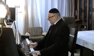 אריה ברונר שר ומנגן על פרשת ניצבים-וילך