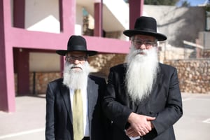 הרב בנימין כהן משמאל, עם אחיו הרב רפאל שיבל"א
