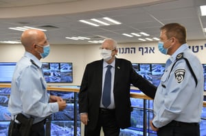 הנשיא ריבלין עודד את השוטרים: "יש ביקורת, אין כעס"