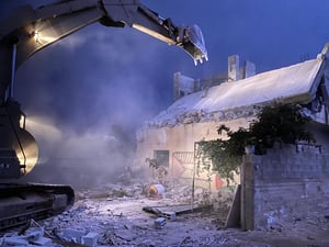 פיגוע הדקירה בפתח תקווה: צה"ל הרס את בית המחבל